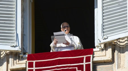 León XIV recordó también que este 1 de enero, la Iglesia celebra la Solemnidad de María Santísima, Madre de Dios.
