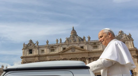 El Papa saludó a los fieles tras el rezo del Ángelus