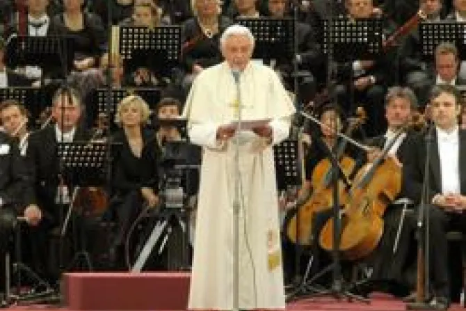 Tras concierto en su honor el Papa recuerda que Dios da sentido a la vida