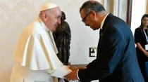 El Papa Francisco con Tedros Adhanom Ghebreyesus. Crédito: Vatican Media.