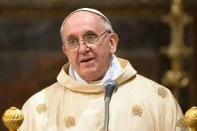 Primer tuit del Papa: Os doy las gracias de corazón y ruego que sigan rezando por mí