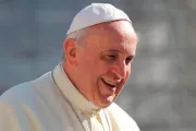 VIDEO: Sean un equipo profesional difusor de esperanza y del perfume del Evangelio, alienta el Papa