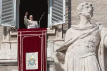 Papa Francisco durante el rezo del Ángelus.