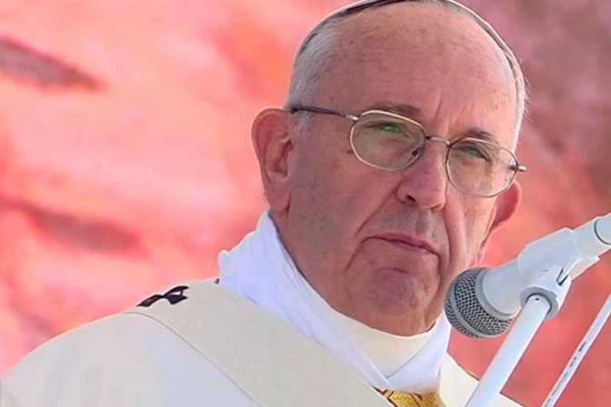 El Papa en el Ángelus: María les enseñará a hacer fecunda su experiencia en JMJ 2016