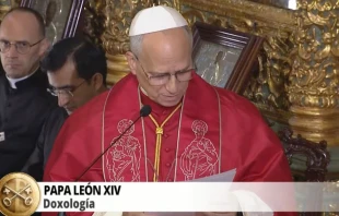 El Papa León XIV durante la Doxología y encuentro con Bartolomé I Crédito: Captura de pantalla