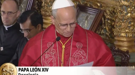 El Papa León XIV durante la Doxología y encuentro con Bartolomé I