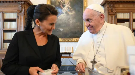 El Papa recibe en audiencia a la presidente de Hungría, Katalin Novák, viernes 25 de agosto de 2023