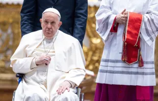 El Papa Francisco, durante el funeral por el Cardenal Paul Josef Cordes, en marzo de 2024. Crédito: Daniel Ibáñez / ACI Prensa.