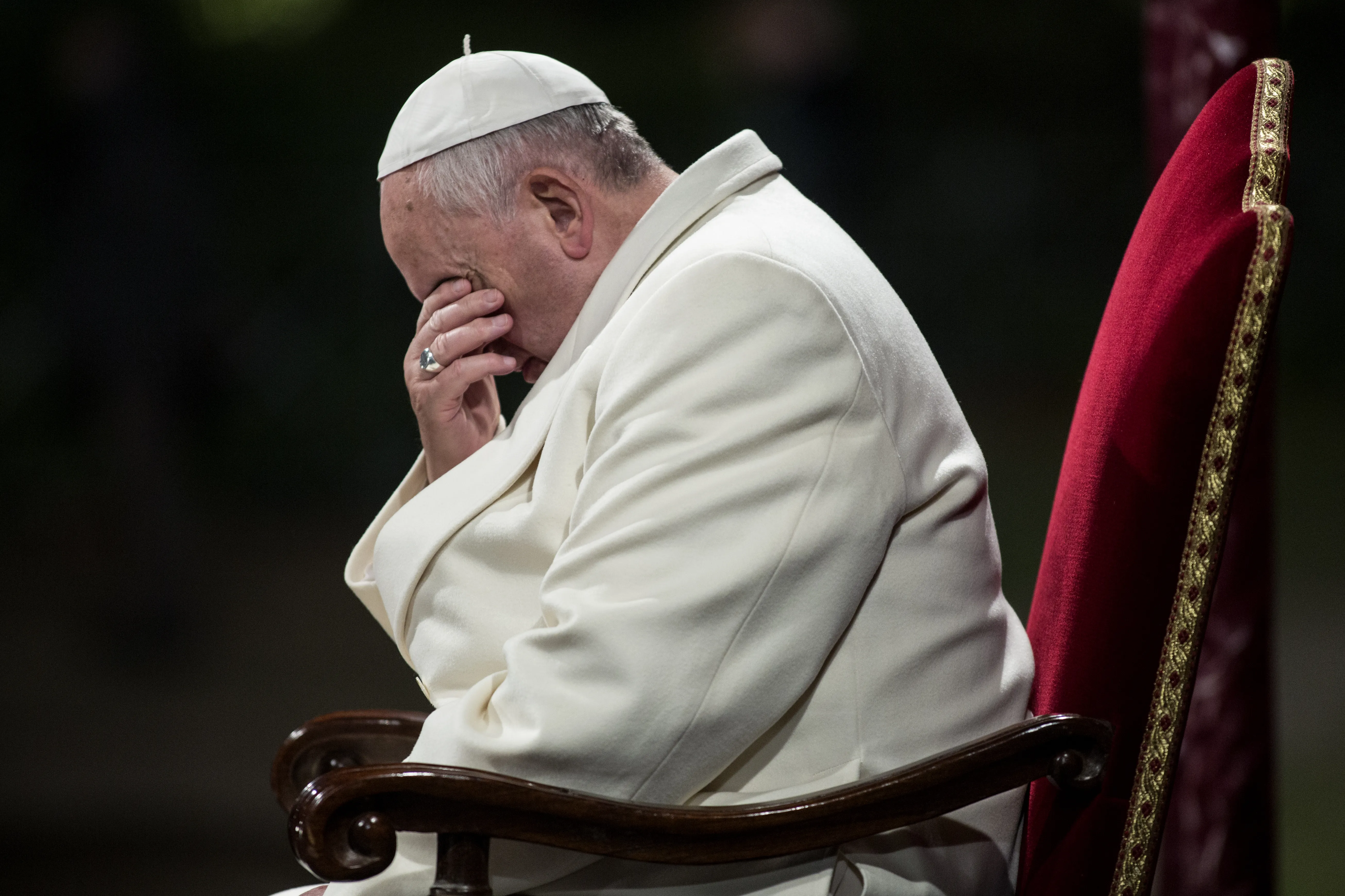 El Papa Francisco durante el Via Crucis en el Coliseo de Roma el 18 de abril de 2014.?w=200&h=150