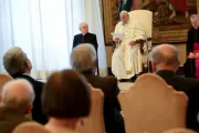Papa Francisco y miembros del Pontificio Comité de Ciencias Históricas