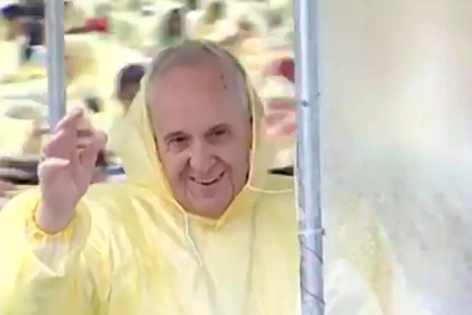 Tormenta Amang no logró detener al Papa Francisco en Filipinas
