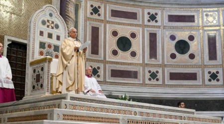 l Santo Padre en la Misa que presidió desde la catedral del Obispo de Roma con motivo de la Solemnidad de la Dedicación de la que se considera “madre de todas las Iglesias”.