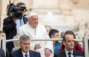El Papa Francisco en la Audiencia General de este 3 de abril Crédito: Daniel Ibáñez/ACI Prensa