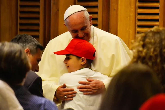 Papa Francisco a los niños: Con el amor de Dios podemos hacer un mundo mejor
