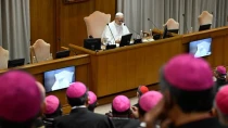 El Papa León XIV dirige su discurso a los nuevos obispos
