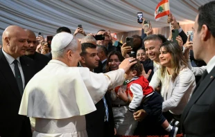El Papa saluda a los libaneses Crédito: Vatican Media