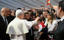 El Papa saluda a los libaneses