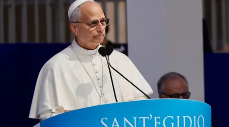 El Papa, emocionado mientras pronuncia el discurso por la paz