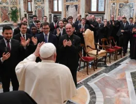 El Papa Francisco insta a los seminaristas de Burgos a llenar de Dios la “España vaciada”