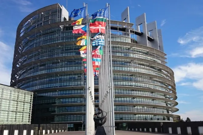 El Parlamento Europeo podría incluir el aborto sin límites como “derecho”