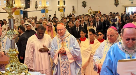 El Cardenal Parolin en la nueva Basílica menor de Nuestra Señora de Arabia en Kuwait