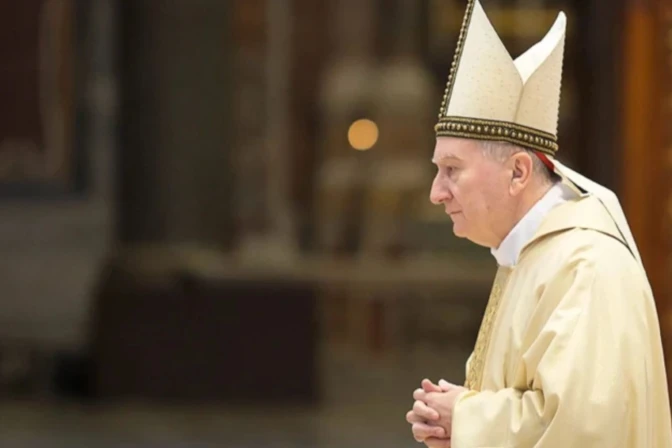 El Cardenal Pietro Parolin celebra la Misa en la Basílica de San Pedro, el 27 de abril de 2017./Imagen refernecial | Crédito: Daniel Ibanez/EWTN News.