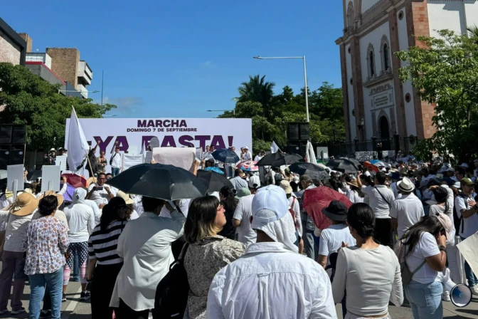 Miles salieron a marchar para pedir por la paz en Culiacán, México
