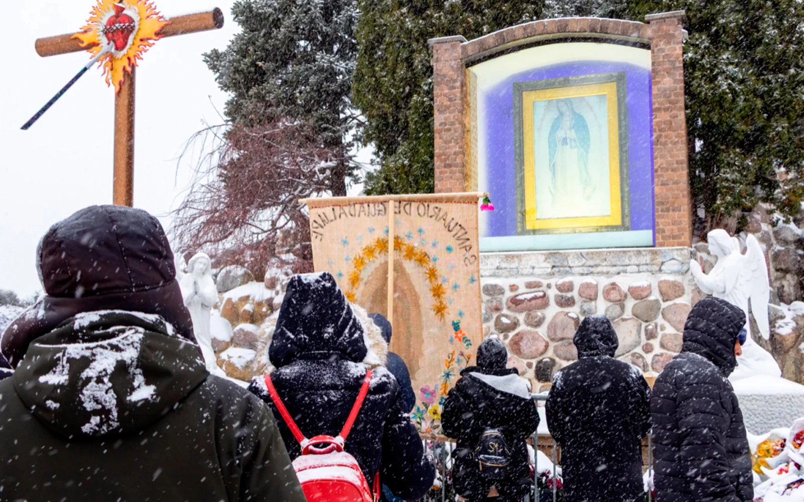 Peregrinos en el Santuario de la Virgen de Guadalupe del estado de Illinois.?w=200&h=150