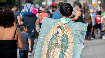 Peregrinos hacia la Basílica de Guadalupe