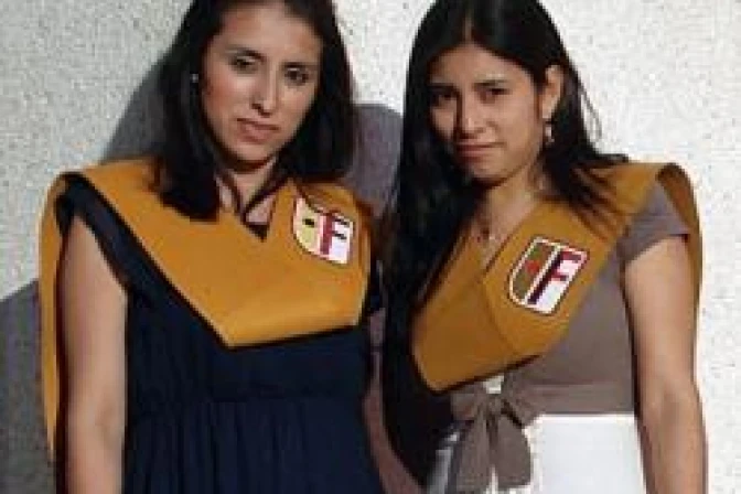 Dos peruanas en equipo que prepara almuerzo para el Papa Benedicto XVI en Madrid