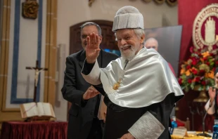 El P. Mario Pezzi conoció a Kiko Argüello y Carmen Hernández en Roma, en plena crisis del 68. Crédito: UCAM.