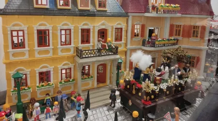 Así es la primera exposición de Semana Santa elaborada con muñecos de Playmobil