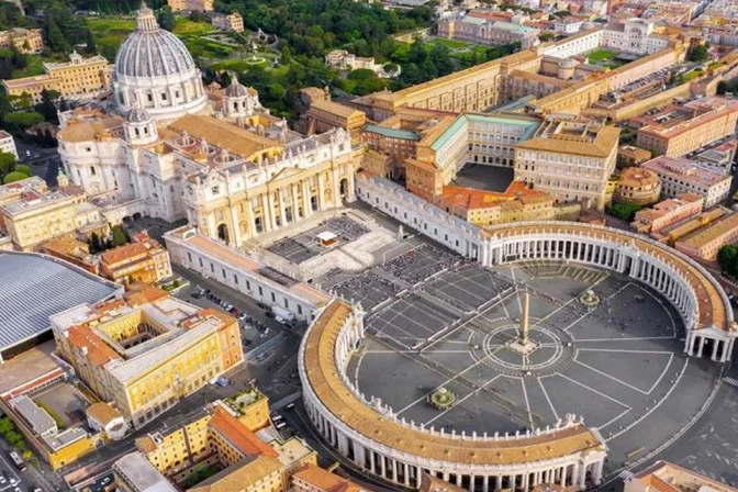La Plaza de San Pedro en el Vaticano
