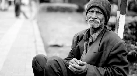 Arzobispo explica cu00f3mo evangelizar a los pobres