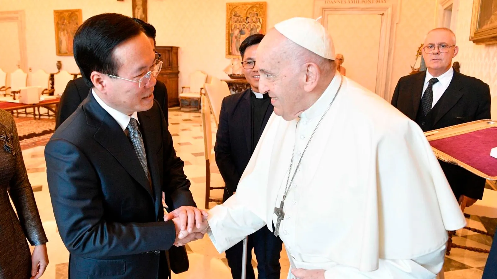 El Papa durante la reunión con el presidente vietnamita Vo Van Thoung en julio de 2023?w=200&h=150