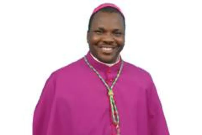 Salir de las “catacumbas del miedo” para anunciar a Cristo, alienta Obispo en el Sínodo