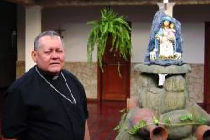 Arzobispo venezolano repudia asesinato de sacerdote católico