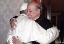 Abrazo del Papa Francisco y el Cardenal Juan Luis Cipriani. Foto: Arzobispado de Lima