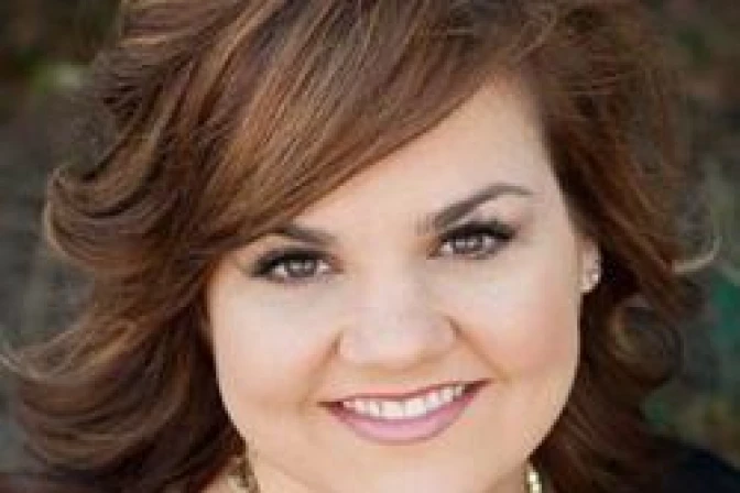 Aborto se convirtió en "virus" social, dice exabortista conversa a causa pro-vida