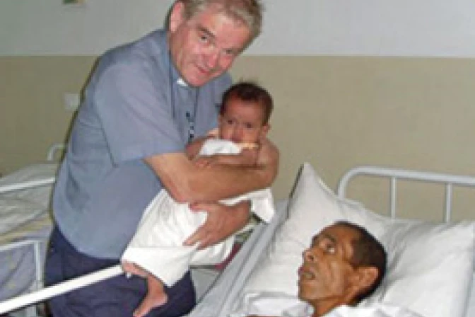 Enérgica respuesta a campaña mediática que "escupe" al Papa y a sacerdotes