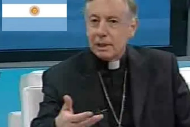Arzobispo pide a argentinos cuidar orden jurídico ante "matrimonio" homosexual