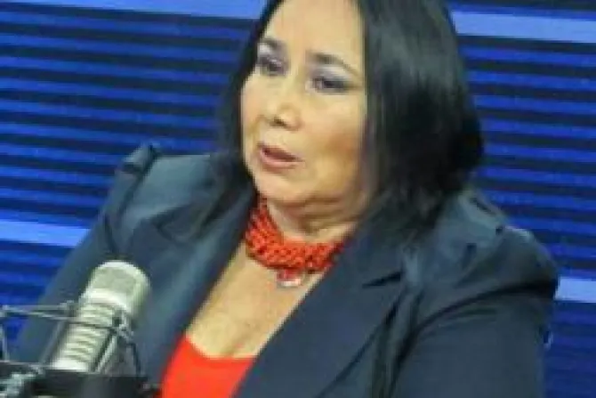 Ministra García-Naranjo impulsa aborto con sus principales promotoras en Perú