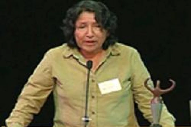 Ecofeminista sabotea iniciativa solidaria de universidad canadiense por trabajar con cristianos