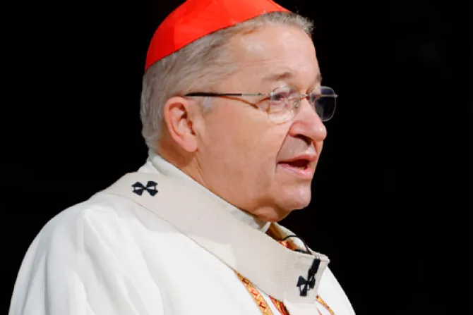 Arzobispo de París critica que “defensores de la laicidad” no condenen profanación de iglesia