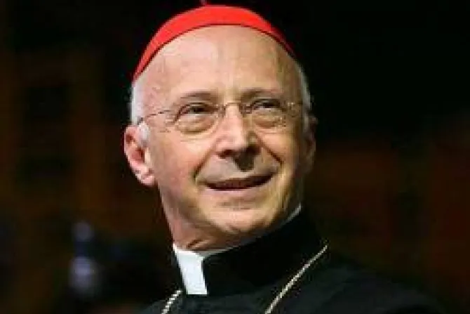 Cardenal Bagnasco: Catequesis para combatir analfabetismo religioso y avance de protestantes