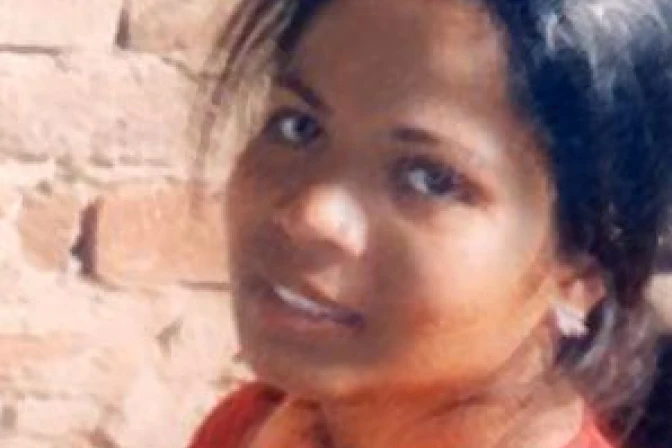 Mujer cristiana acusada de blasfemia recibe pena de muerte en Pakistán