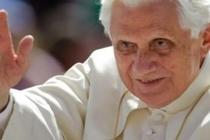 Promover auténtico humanismo cristiano en la sociedad, alienta Benedicto XVI