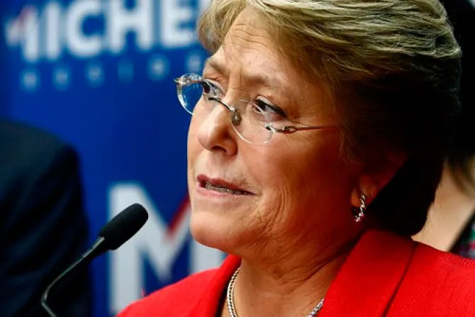 "Queremos impulsar la despenalización del aborto", dice candidata Bachelet