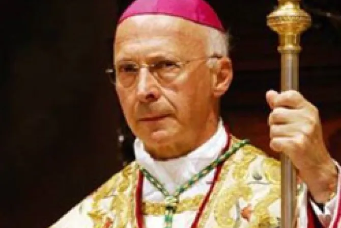 Sacerdotes no deben temer a críticas si cumplen su misión, dice Cardenal Bagnasco