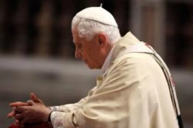 Benedicto XVI propone que redes sociales sean espacios de silencio y reflexión